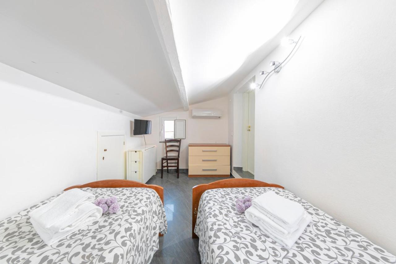 Kefa Holiday - Alle Torri Apartments 체팔루 외부 사진